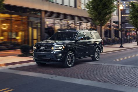 Kelley blue book suv - Aug 8, 2023 · M50i Sport Utility 4D. $84,395. $44,048. For reference, the 2020 BMW X5 originally had a starting sticker price of $63,645, with the range-topping X5 M50i Sport Utility 4D starting at $84,395. 